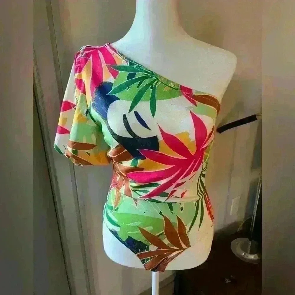 NWOT - flying tomato - one shoulder floral body suit - never worn